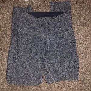 Gray cropped leggings